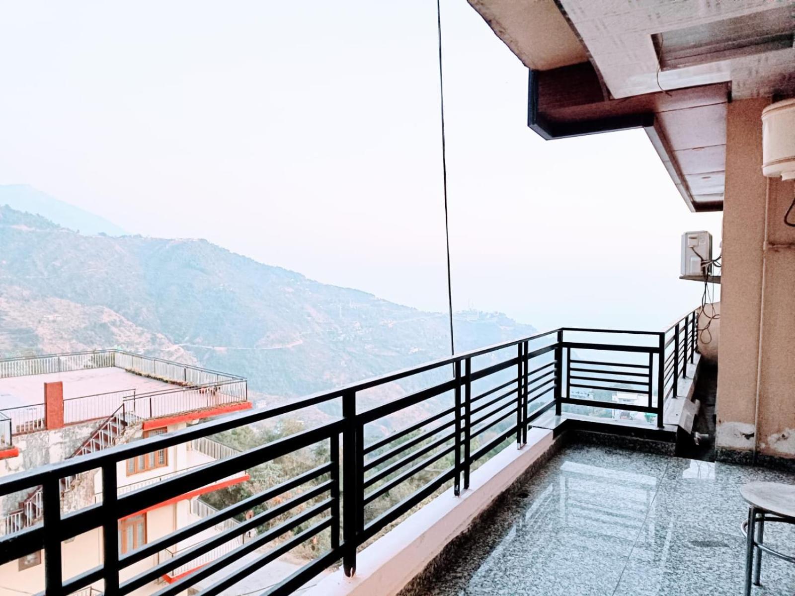 King Castle Mcleodganj-Centrally Heated And Air Cooled- Near Mall Road - Free Parking Dharamshala Esterno foto