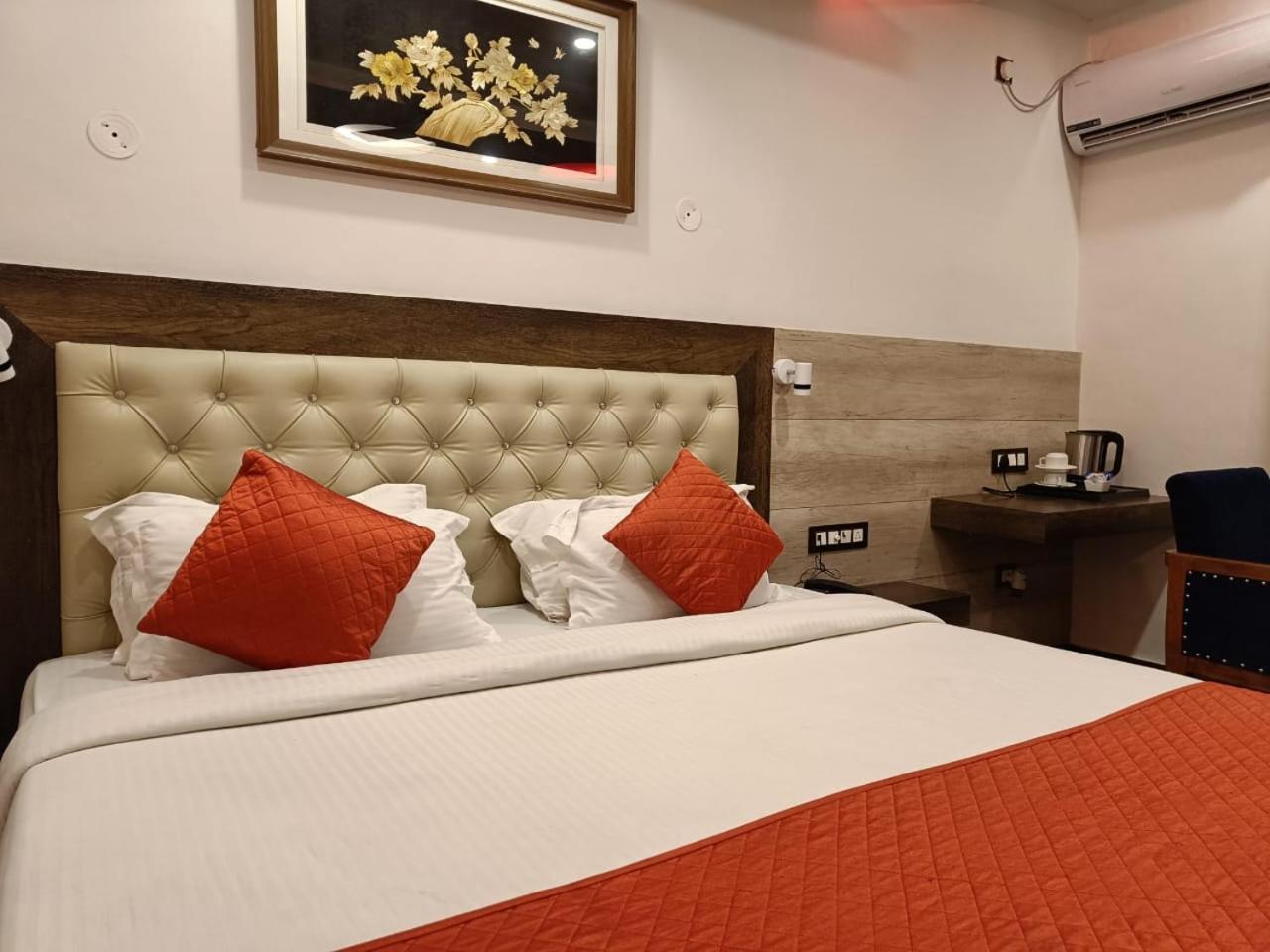 King Castle Mcleodganj-Centrally Heated And Air Cooled- Near Mall Road - Free Parking Dharamshala Esterno foto