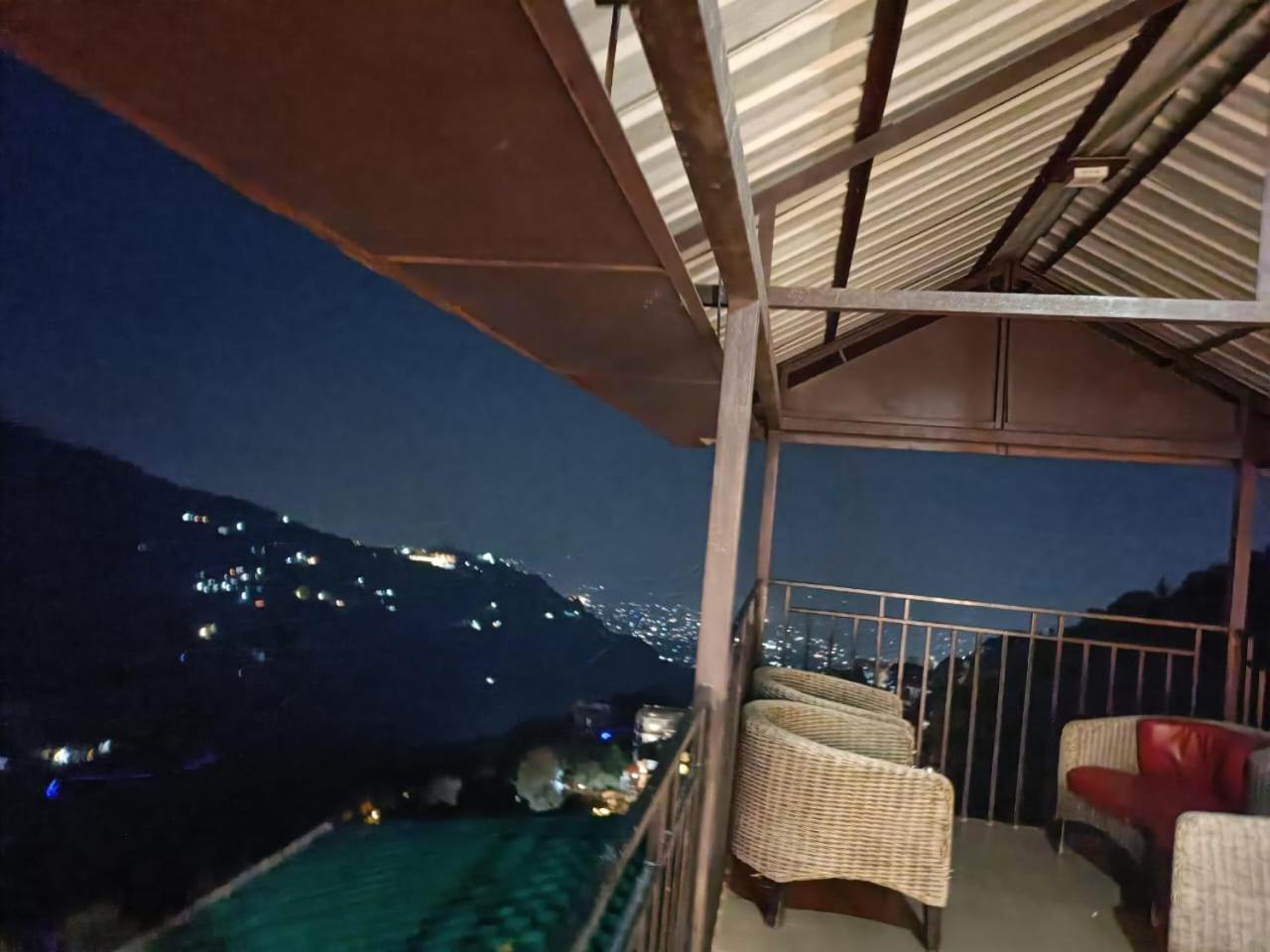 King Castle Mcleodganj-Centrally Heated And Air Cooled- Near Mall Road - Free Parking Dharamshala Esterno foto